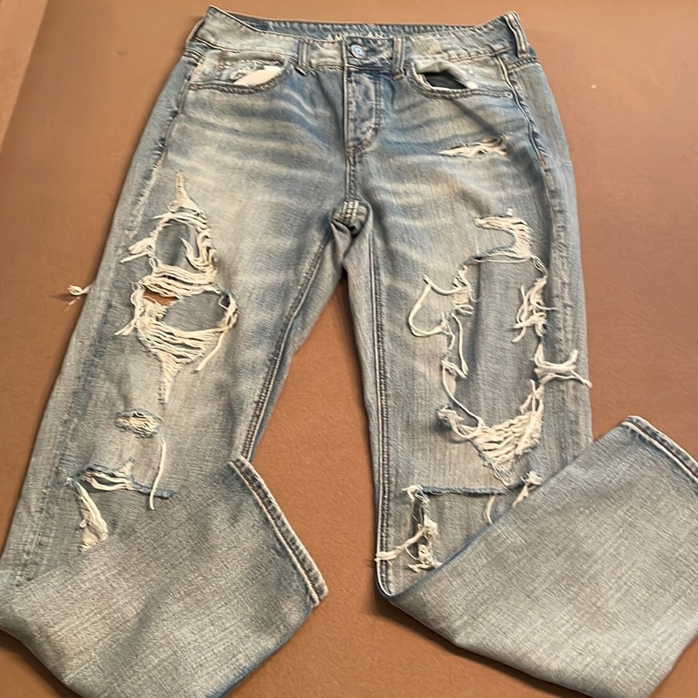 American Eagle tomgirl jeans
